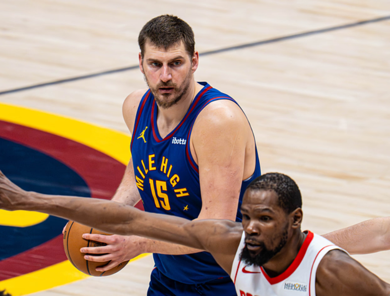 盛世棋牌官网-36分惨败！火箭被掘金打花，全队低迷，约基奇三双，乌度卡该担责